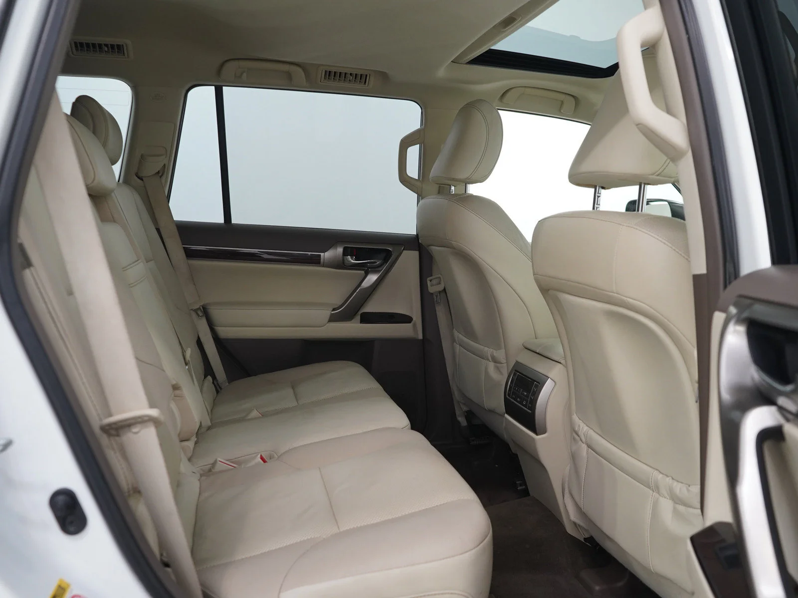 Used 2014 Starfire Pearl Lexus 4WD 4dr image 12
