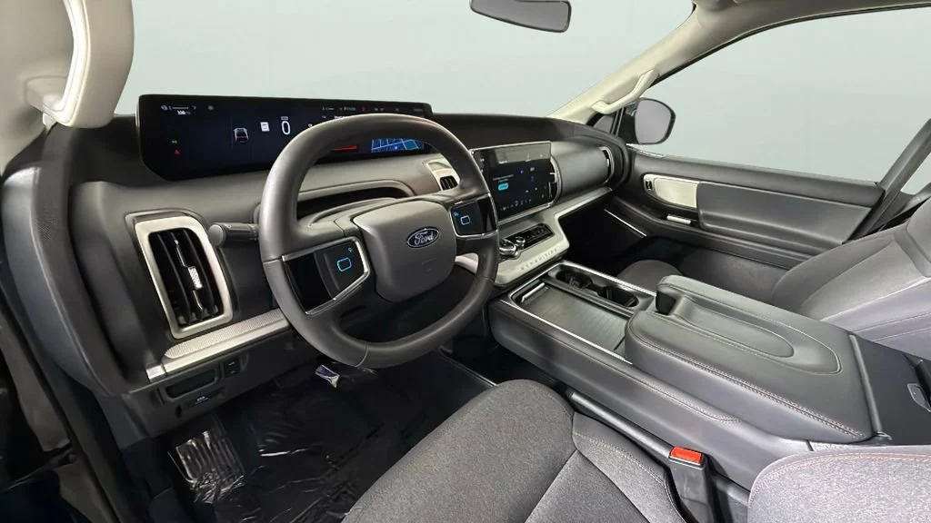 Used 2025  Ford Active image 8