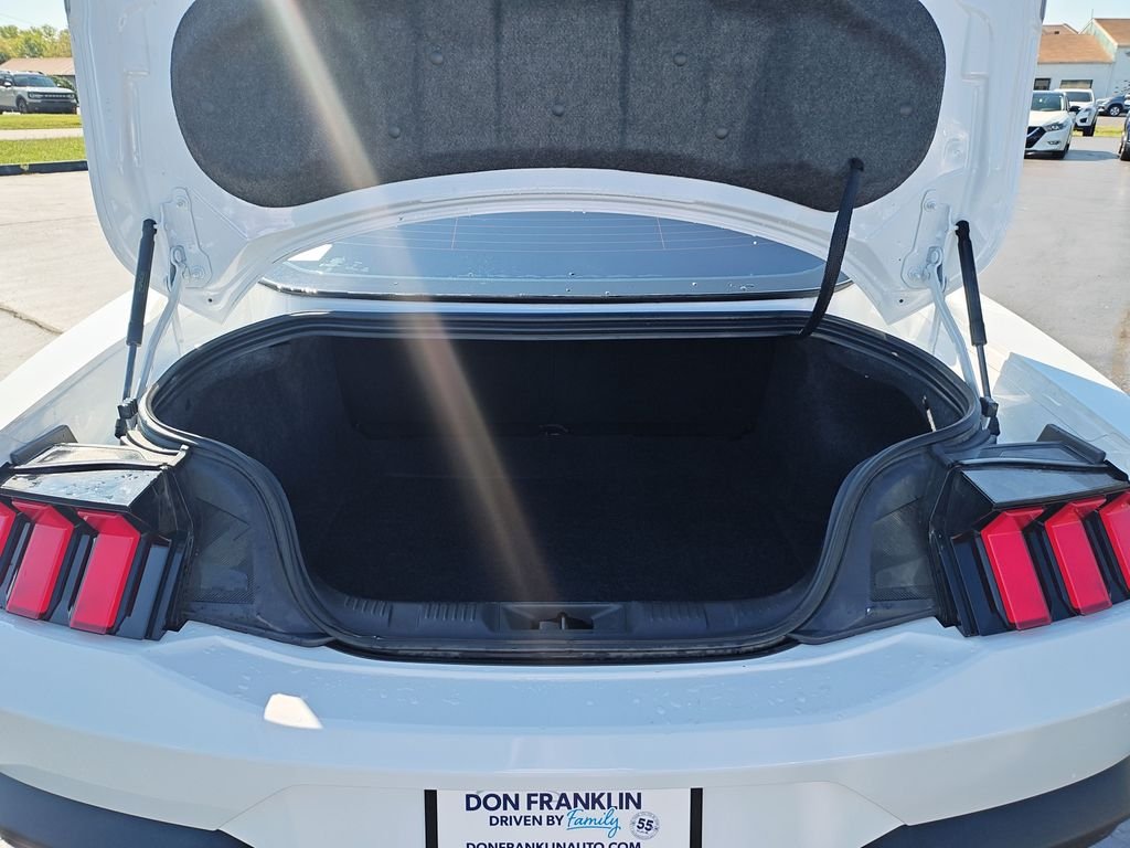 Used 2024 White Ford EcoBoost image 9