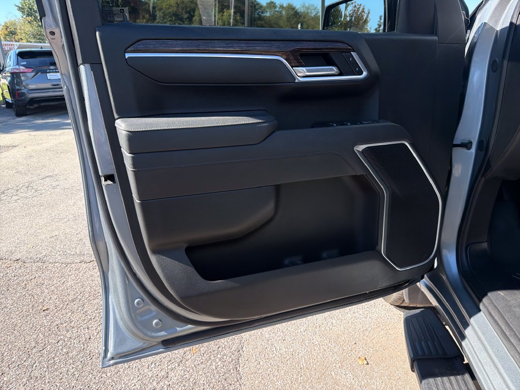 Certified Used 2025 Silver GMC Elevation image 13