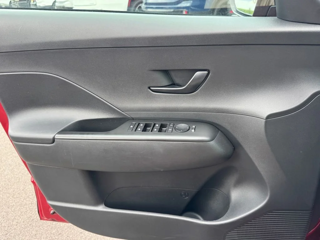 Used 2025 Red Hyundai SEL image 21