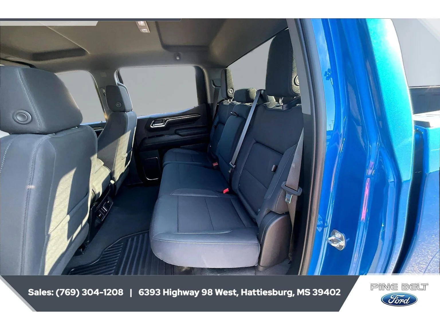 Used 2024 Dynamic Blue Metallic GMC Elevation image 20