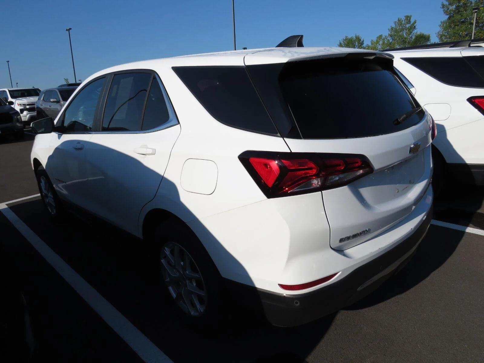 Used 2024 Summit White Chevrolet LT image 8