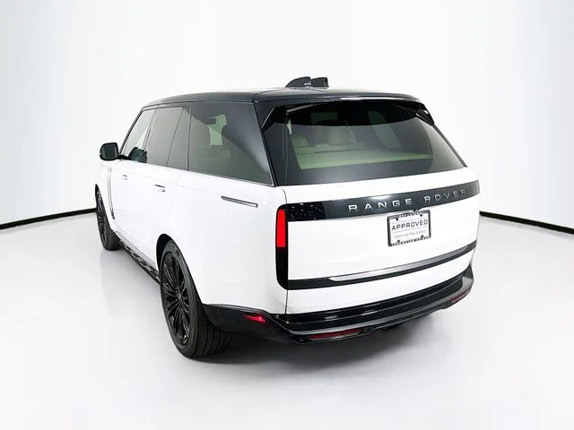Used 2025 White Land Rover Autobiography image 7
