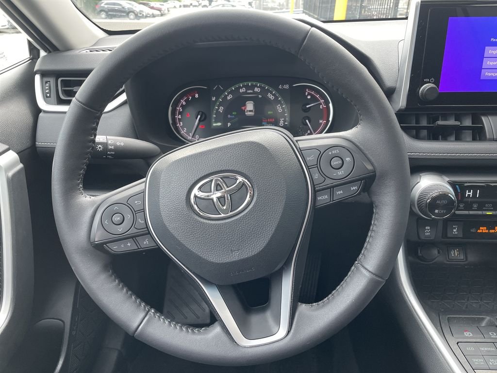 Used 2023 White Toyota XLE image 16