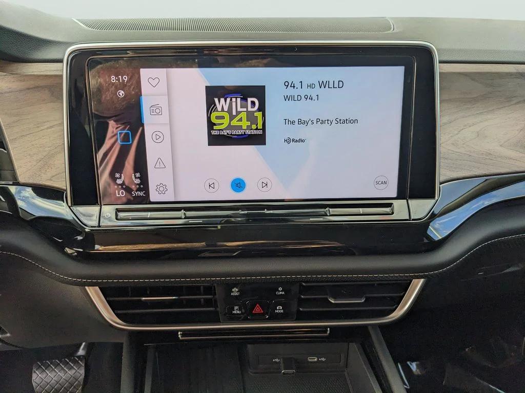 New 2026 White/off-white Volkswagen 2.0T SE w/Technology image 22