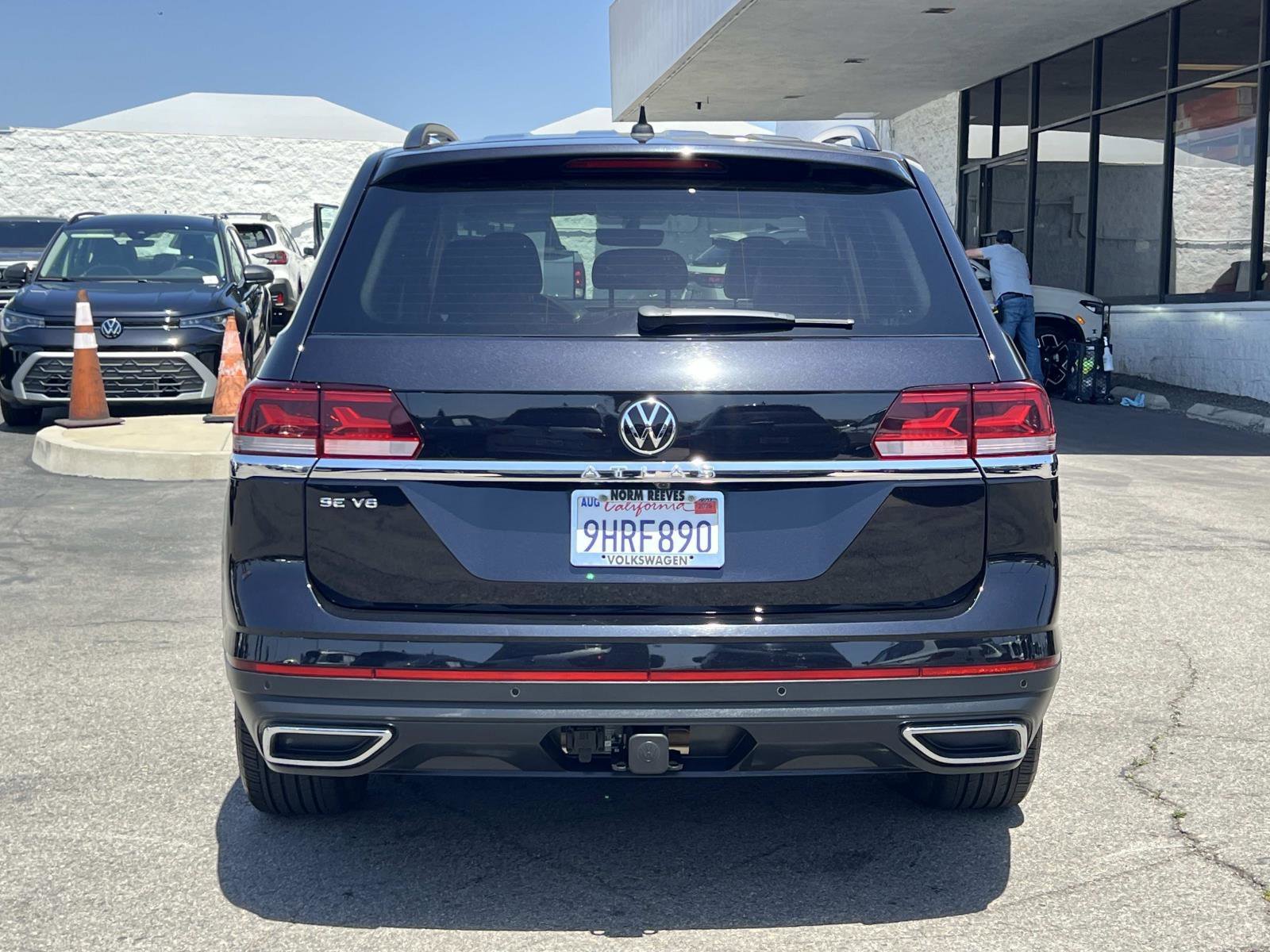 Certified Used 2023 Deep Black Pearl Volkswagen 3.6L V6 SE w/Technology image 24