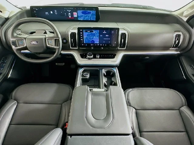 New 2026 Ford Expedition Platinum
