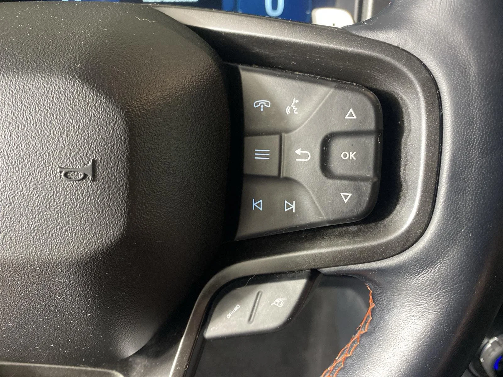 Used 2022 Orange Ford Raptor image 19