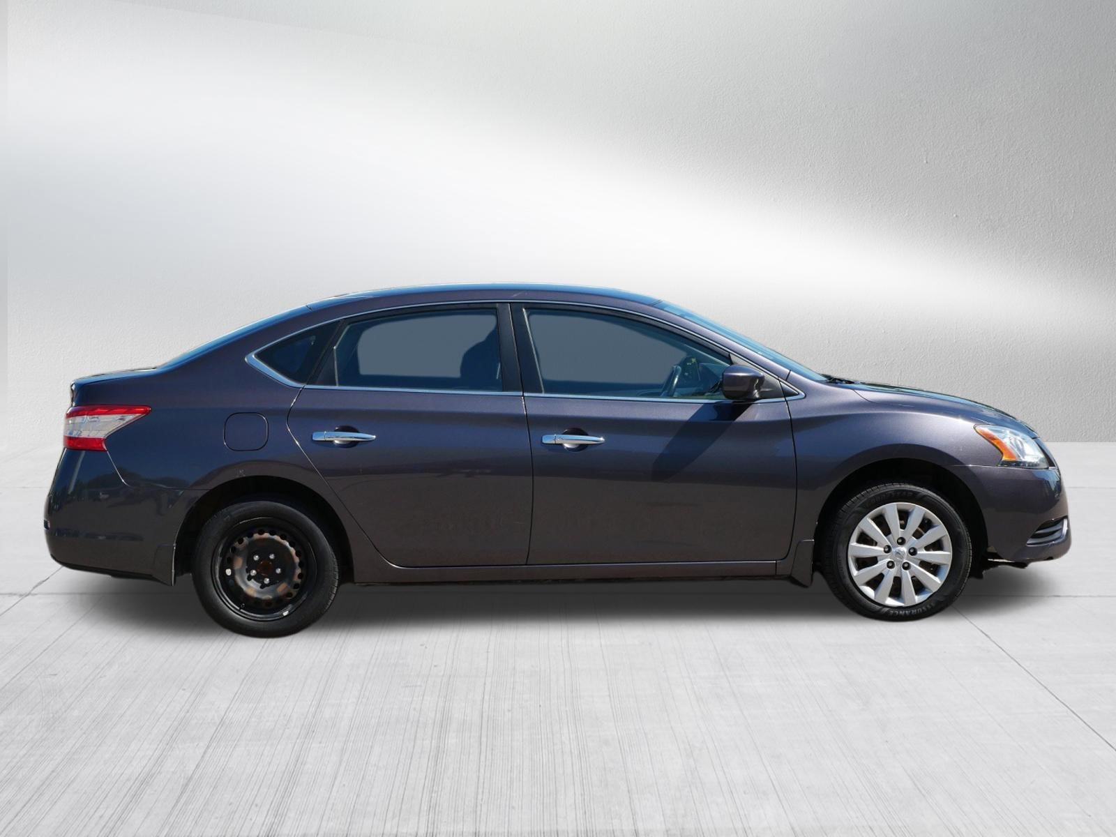 Used 2015 Amethyst Gray Nissan SV image 8