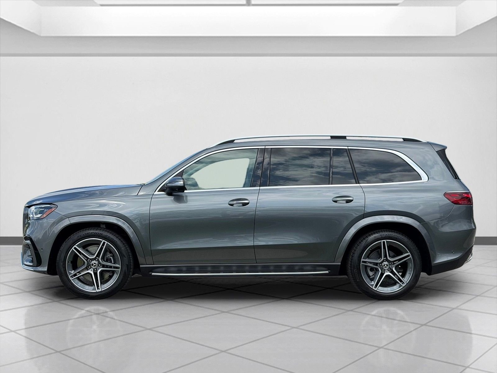 New 2026 Selenite Grey Metallic Mercedes-Benz GLS 450 image 5