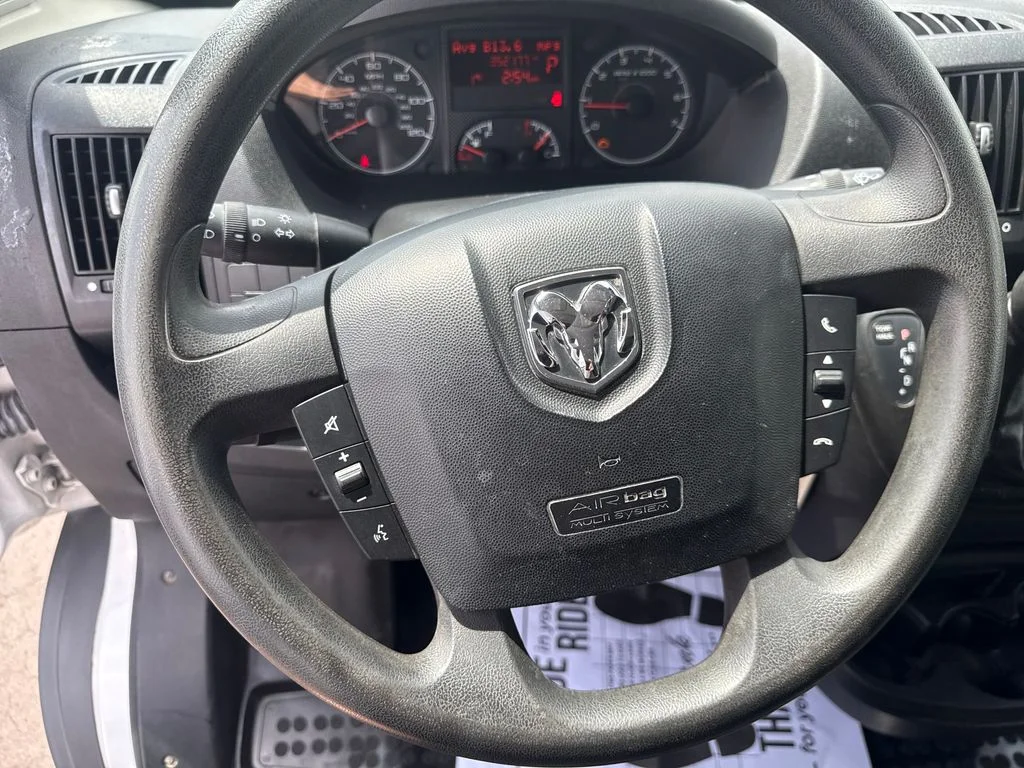 Used 2016 White Ram High Roof image 19