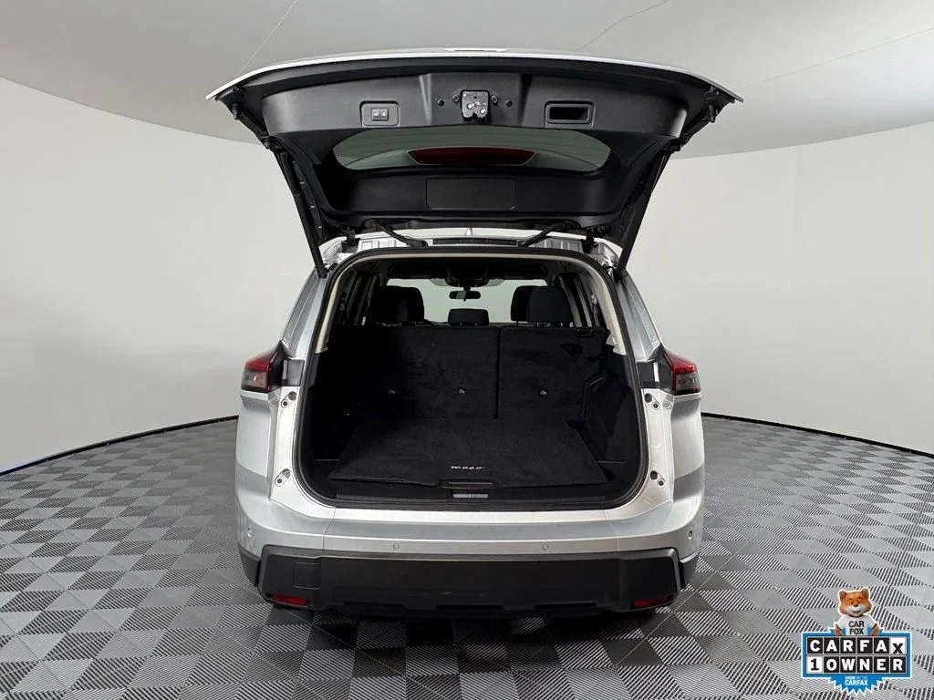Used 2025 Silver Nissan SV image 10