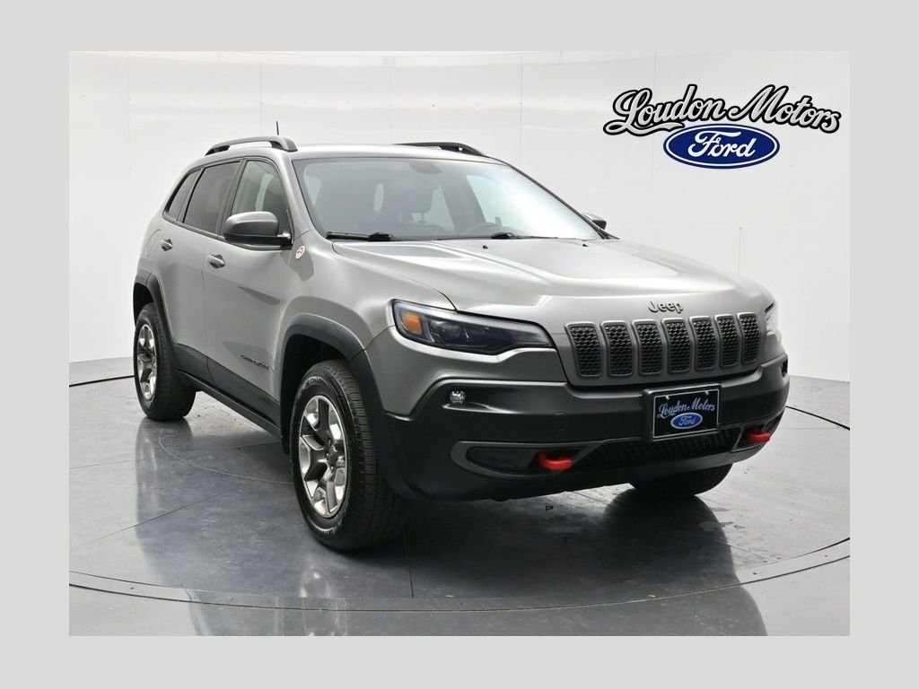 Used 2019 Sting Gray Clearcoat Jeep Trailhawk image 1