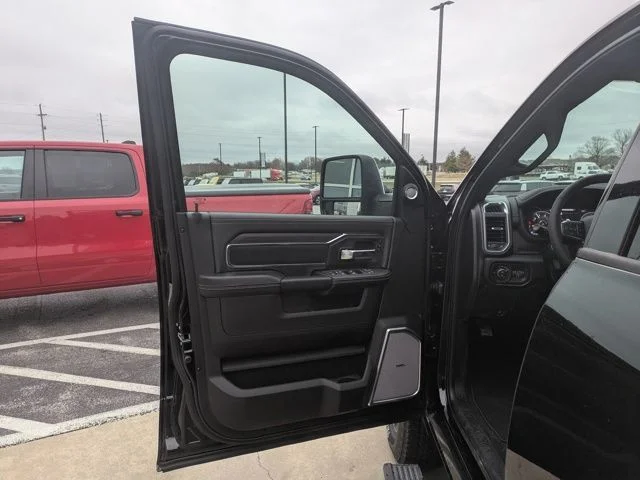 2026 RAM 2500 Laramie - Photo 9