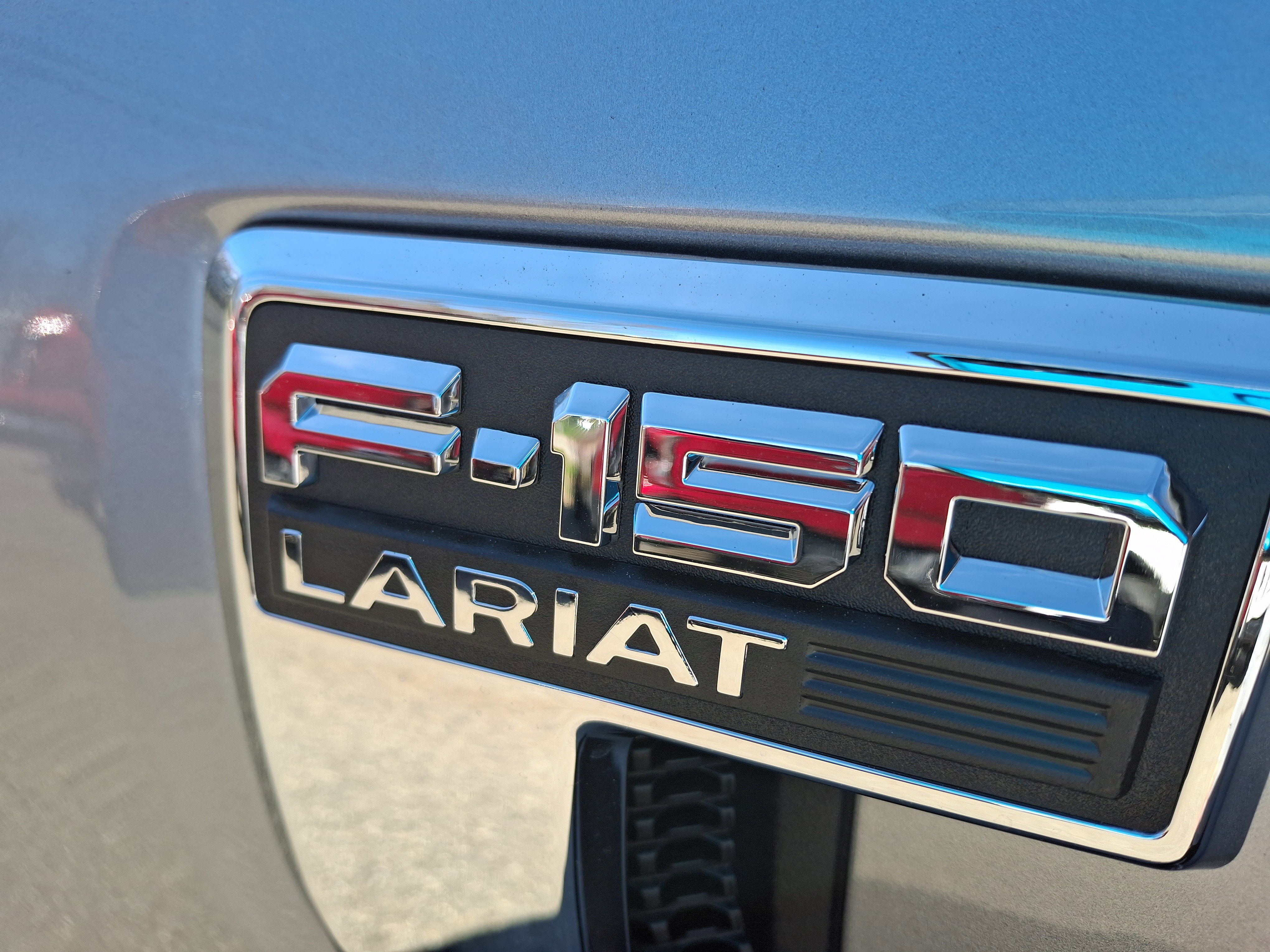 New 2026 Iconic Silver Metallic Ford Lariat® image 9