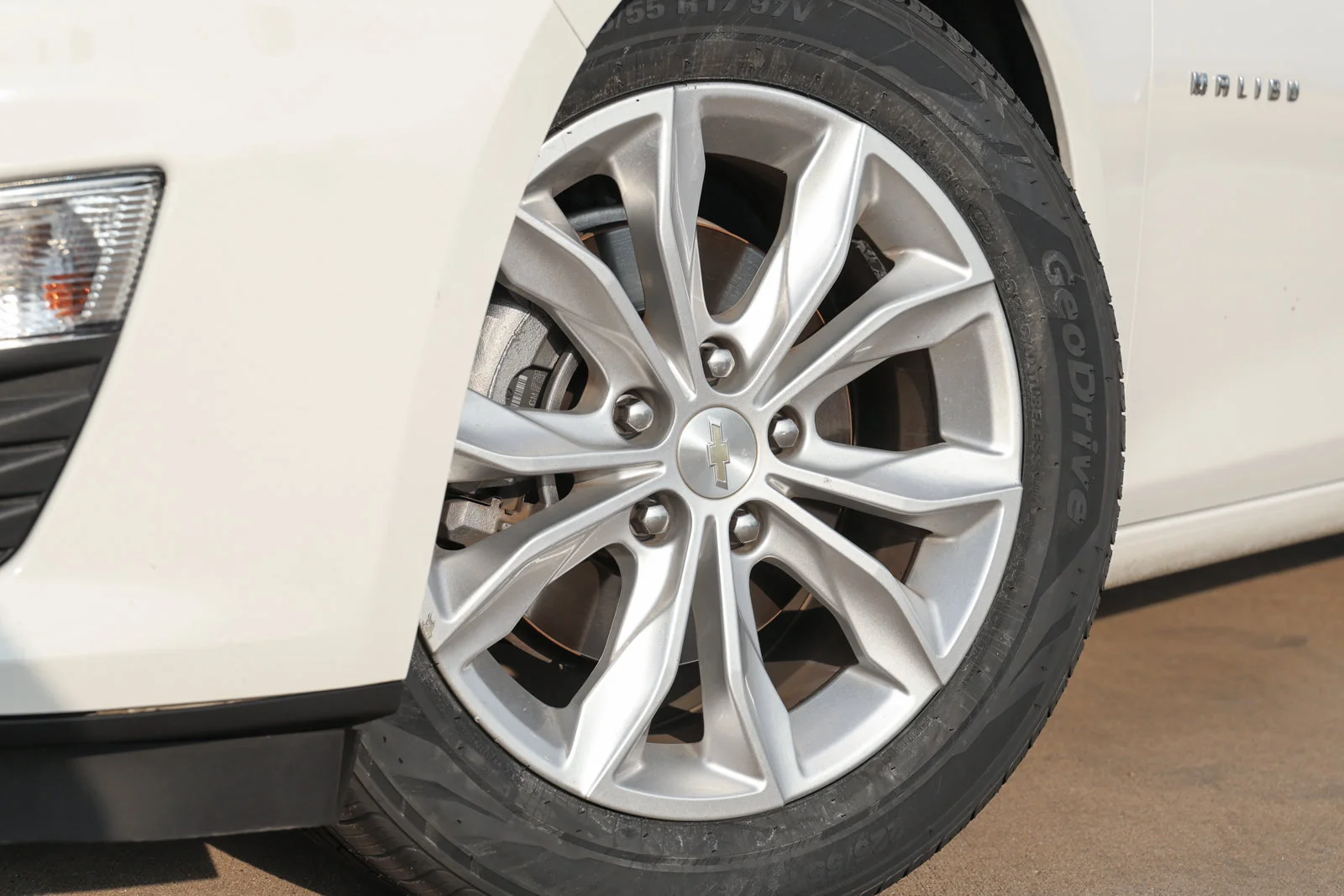 Used 2024 White Chevrolet LT image 12