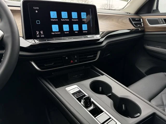 New 2026 White Volkswagen 2.0T SE image 13