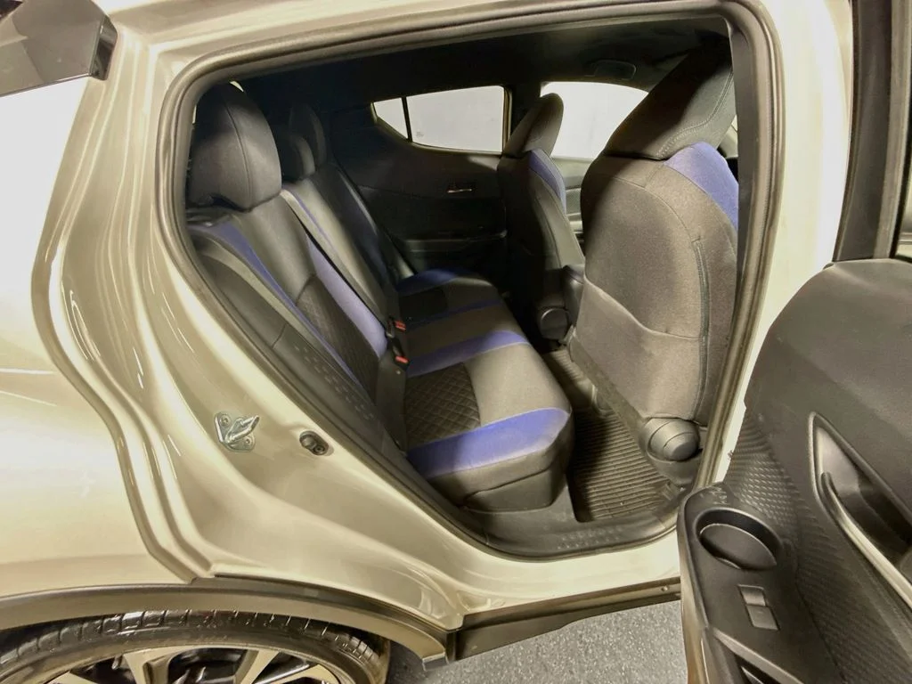 Used 2022 Wind Chill Pearl Toyota XLE image 24