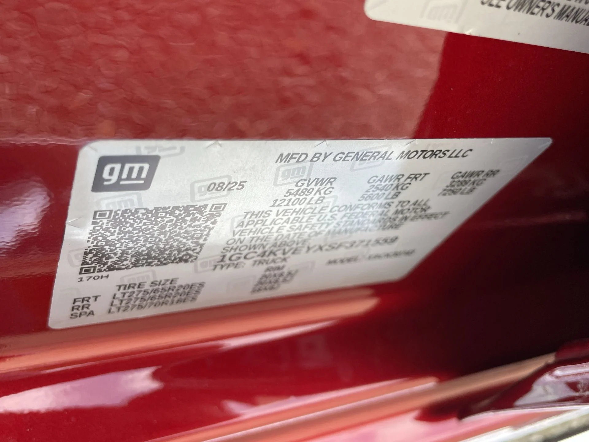 New 2025 Radiant Red Tintcoat Chevrolet High Country image 36