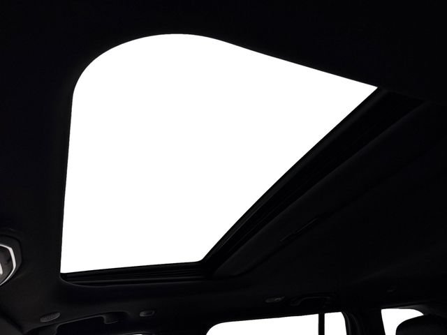 New 2026 Bright White Clear-Coat Exterior Paint Jeep Altitude image 16