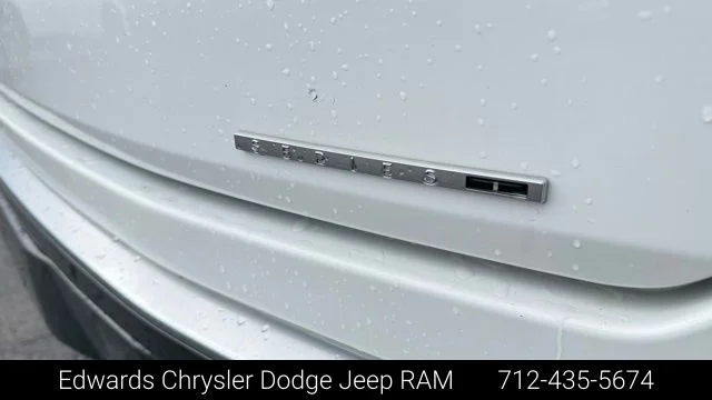 Used 2022 White Jeep Series I image 12