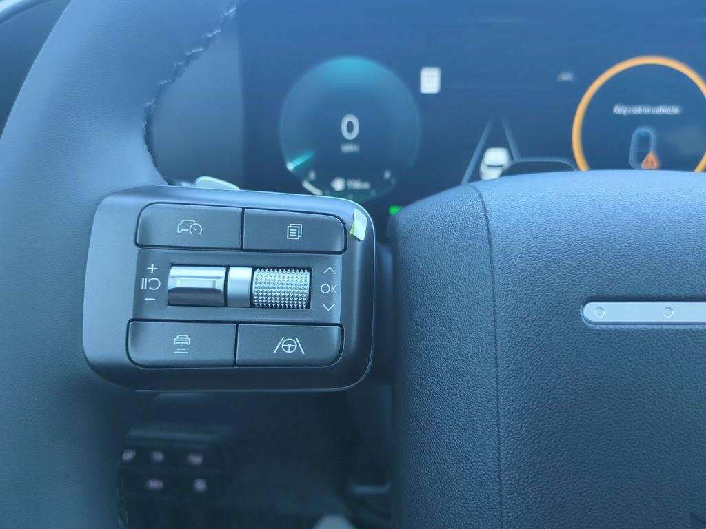 New 2027 Gray Hyundai Blue SEL 7P image 33