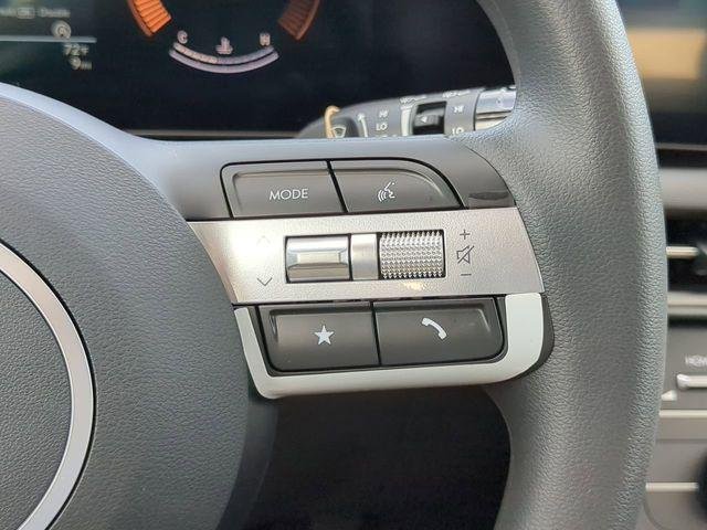 2025 Hyundai Tucson SE - Photo 23