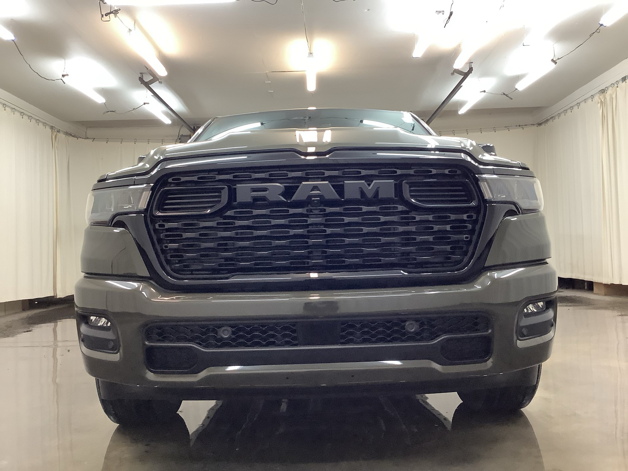 New 2027 Tank Exterior Paint RAM BIG HORN image 10