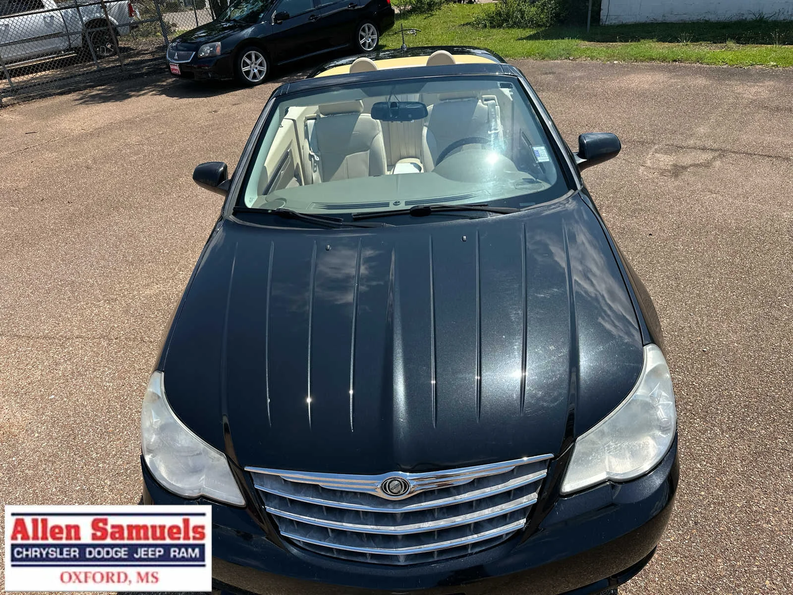 Used 2009 Brilliant Black Pearl Chrysler Limited image 32