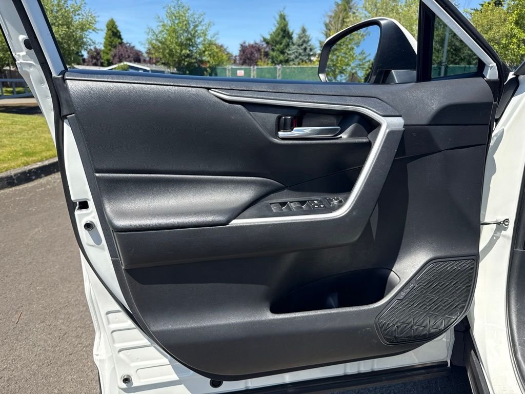 Used 2021 Super White Toyota XLE image 17