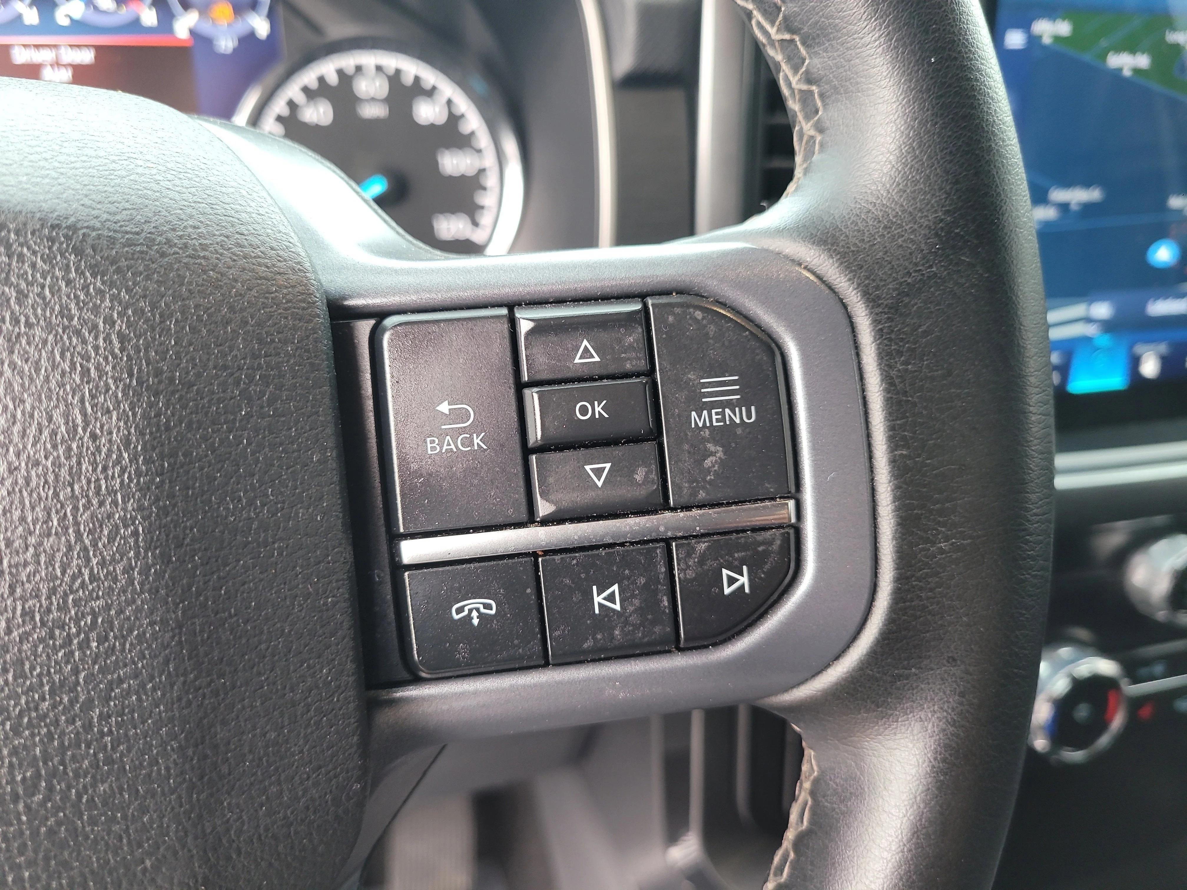Used 2023 Oxford White Ford XLT image 28