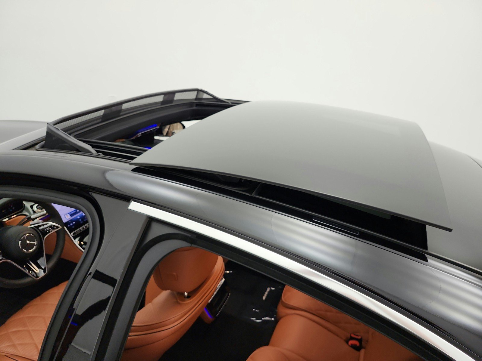Certified Used 2024 Obsidian Black Metallic Mercedes-Benz S 580e 4MATIC® Sedan image 11
