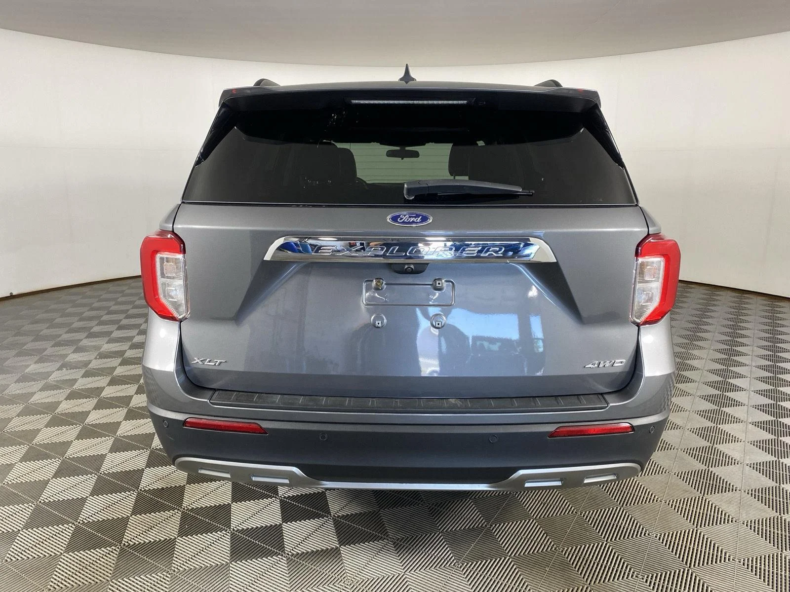 Used 2023 Carbonized Gray Ford XLT image 9