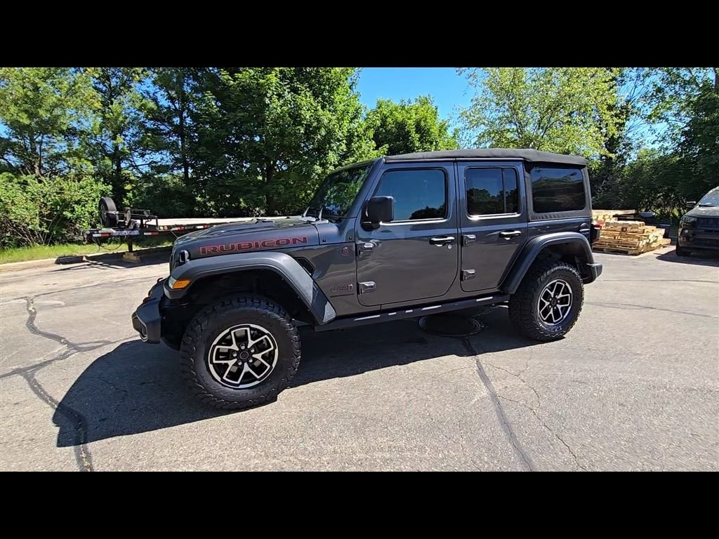 Used 2024 Gray Jeep Rubicon image 4