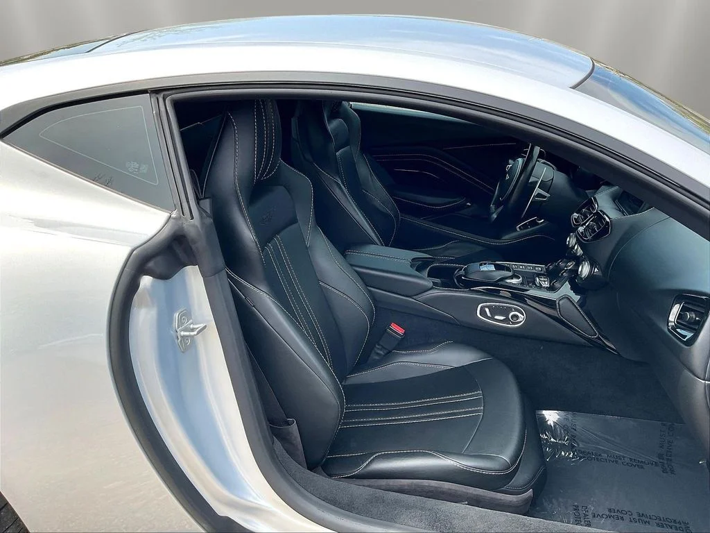 Used 2020  Aston Martin  image 26