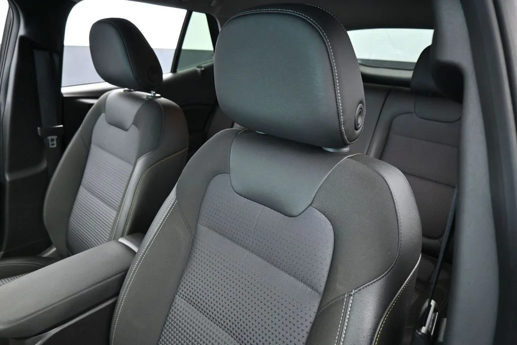 Used 2025 Mosaic Black Metallic Chevrolet LT image 14