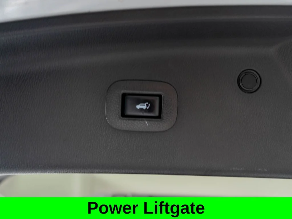 Used 2019 Silver INFINITI LUXE image 32