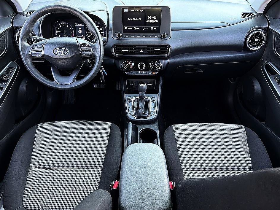 Used 2023 Cyber Silver Hyundai SE image 7