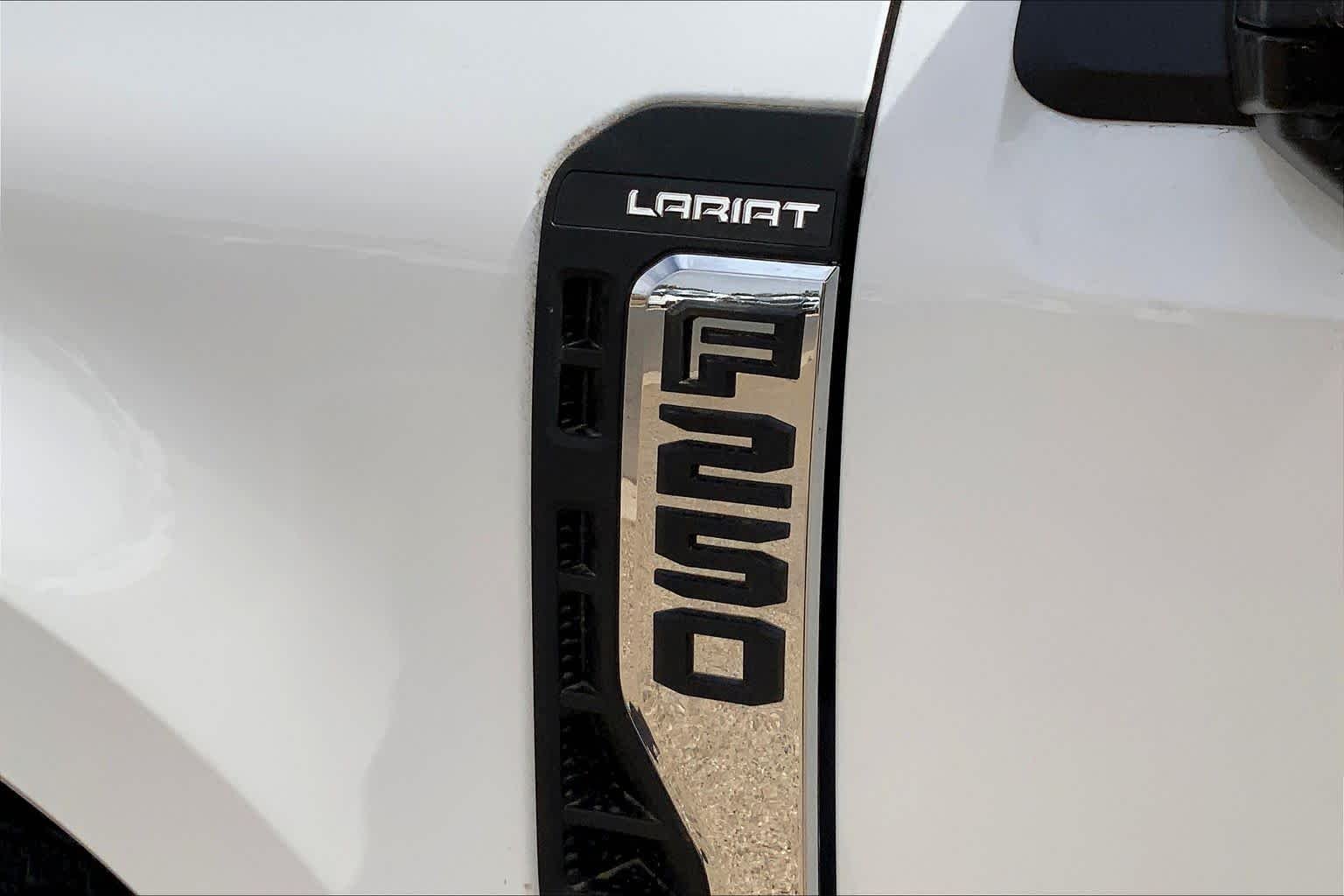 New 2026 Star White Metallic Tri-Coat Ford F-250® Lariat® image 15