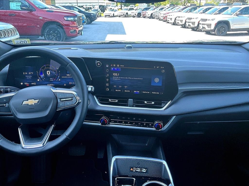 Used 2025 Black Chevrolet LT image 18