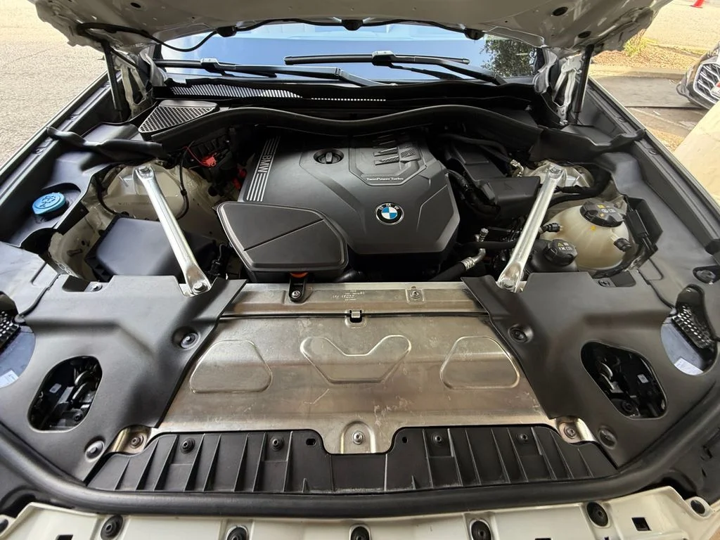 Used 2024 White BMW sDrive30i image 20