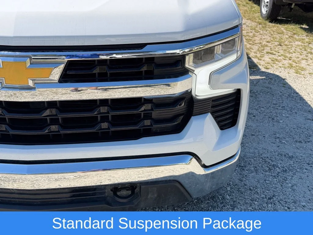 Used 2023 SUMMIT WHITE Chevrolet LT image 13