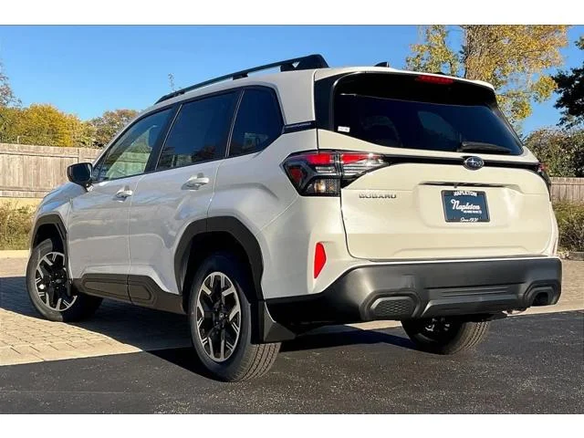 New 2026 CRYSTAL WHITE PEARL Subaru Premium image 17