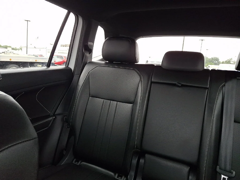 Used 2023  Volkswagen SE R-Line Black image 19