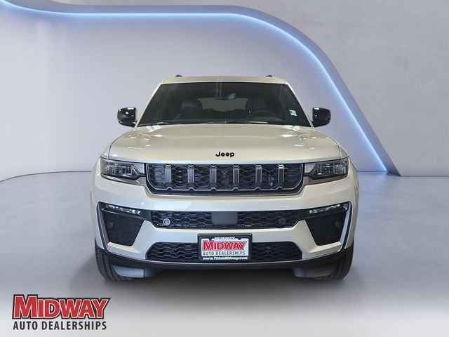 New 2026 Silver Zynith Exterior Paint Jeep Limited image 8