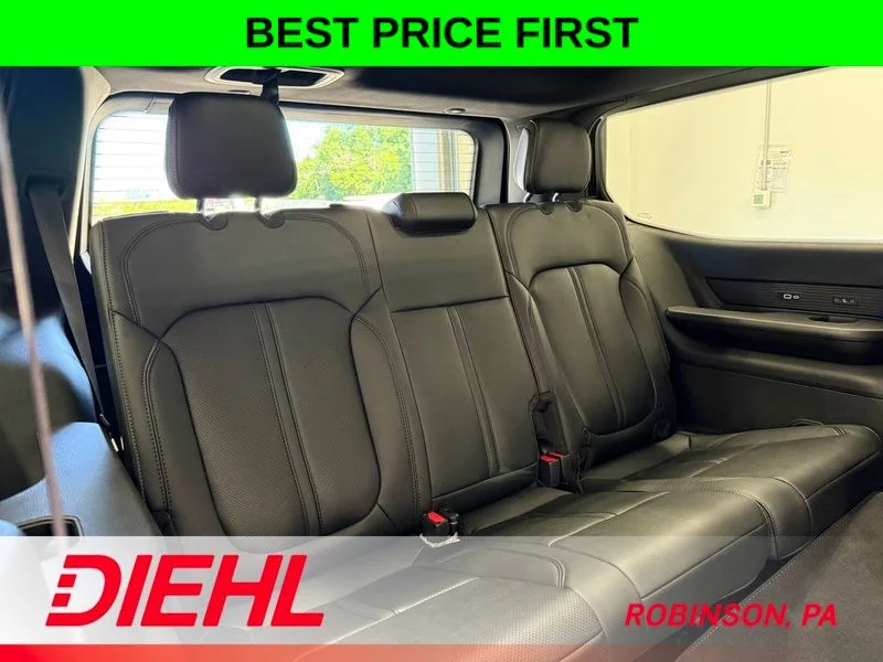 New 2026 High Gloss Black Exterior Paint Jeep Limited Reserve image 13