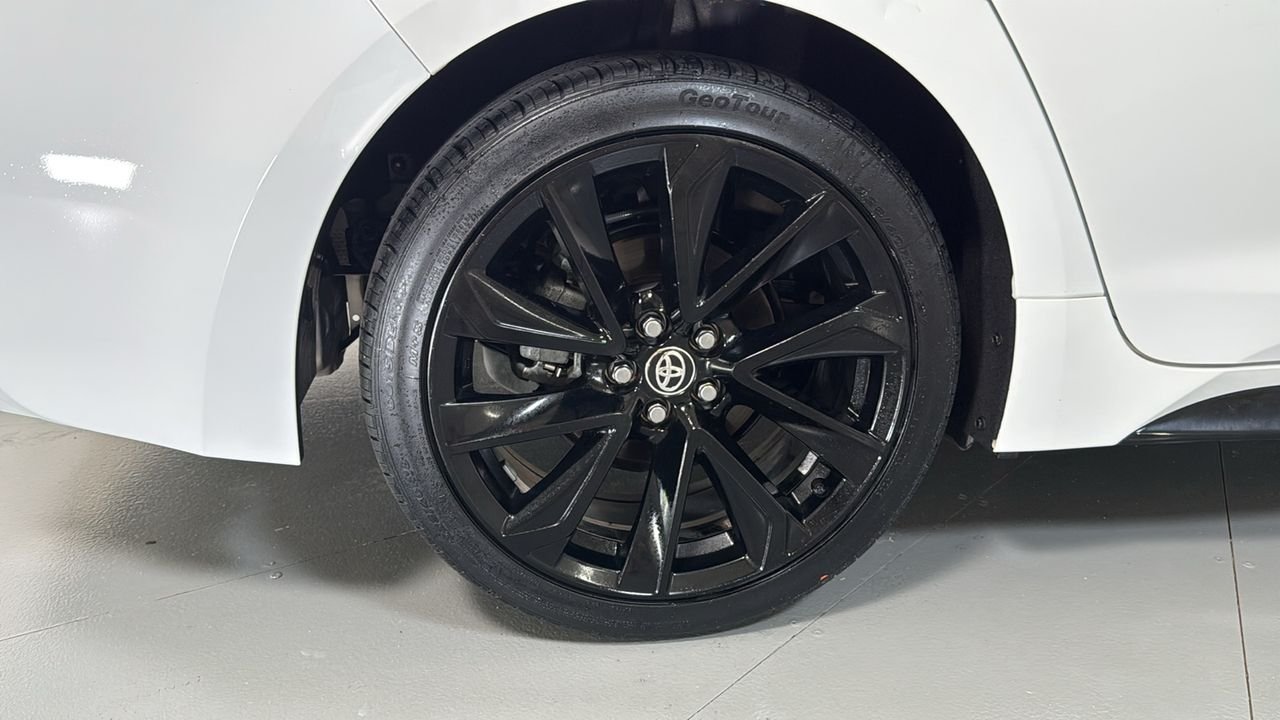 Used 2022 White Toyota SE Nightshade image 22