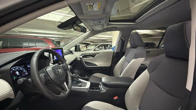 Used 2025 Silver Sky Metallic Toyota Hybrid XLE image 8