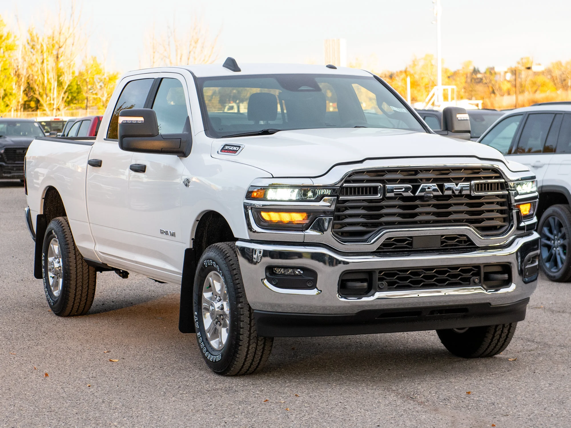 New 2027 White RAM Big Horn* Crew Cab 4x4, 6.4L HEMI V8, Remote Start image 9